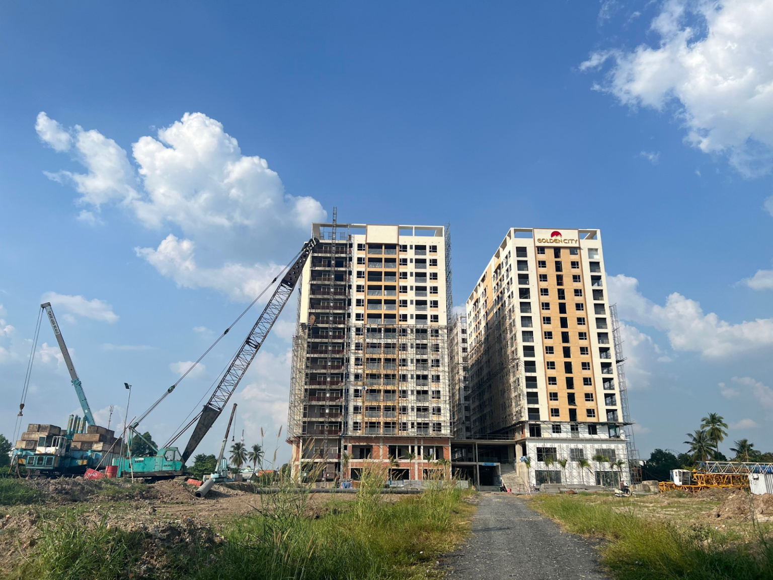 Tiến độ xây dựng của dự án Golden City, đã chuẩn bị hoàn thiện và sắp bàn giao phân khu 1A cho Quý khách hàng